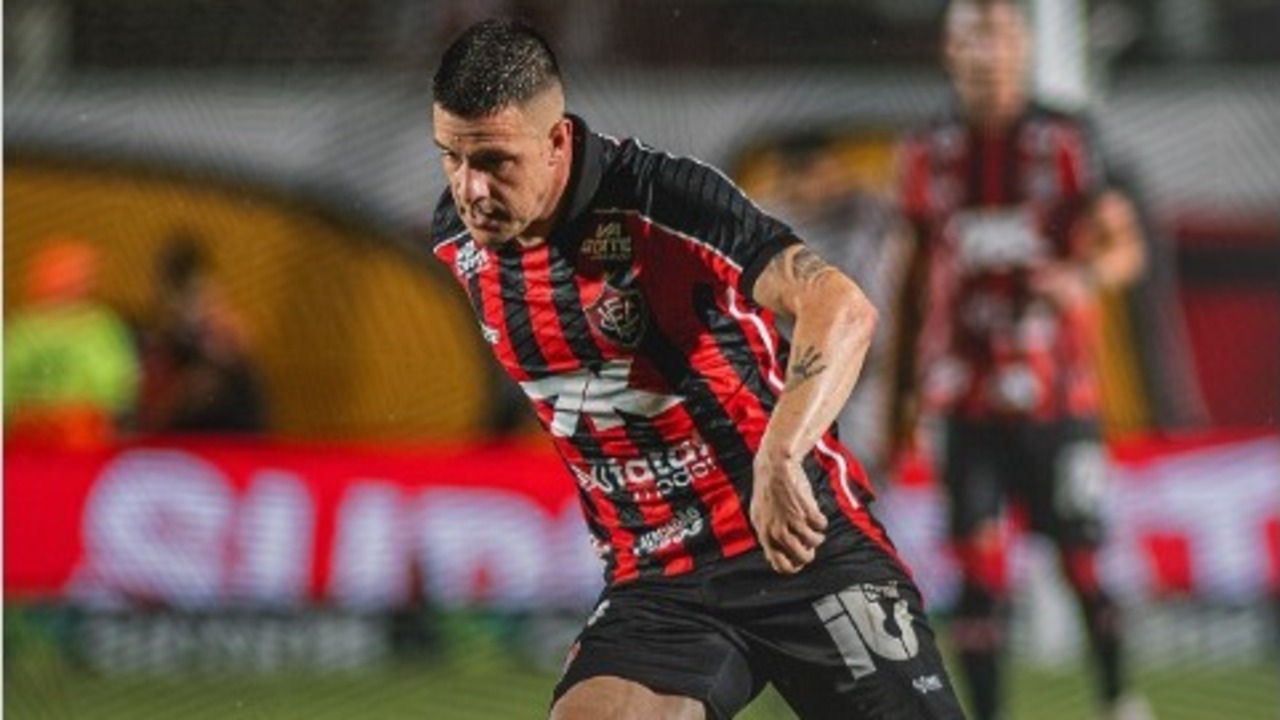 Flamengo e Vitória se enfrentam no Maracanã pela 21ª rodada do Brasileirão