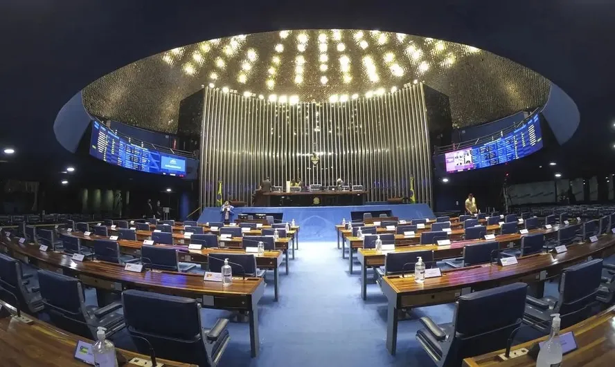 Foto PL que pode reduzir pena de Bolsonaro divide votos dos senadores da Bahia