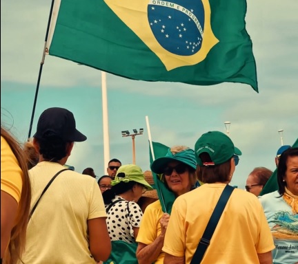 Foto Bolsonaristas se concentram para ato pró-anistia no Farol da Barra