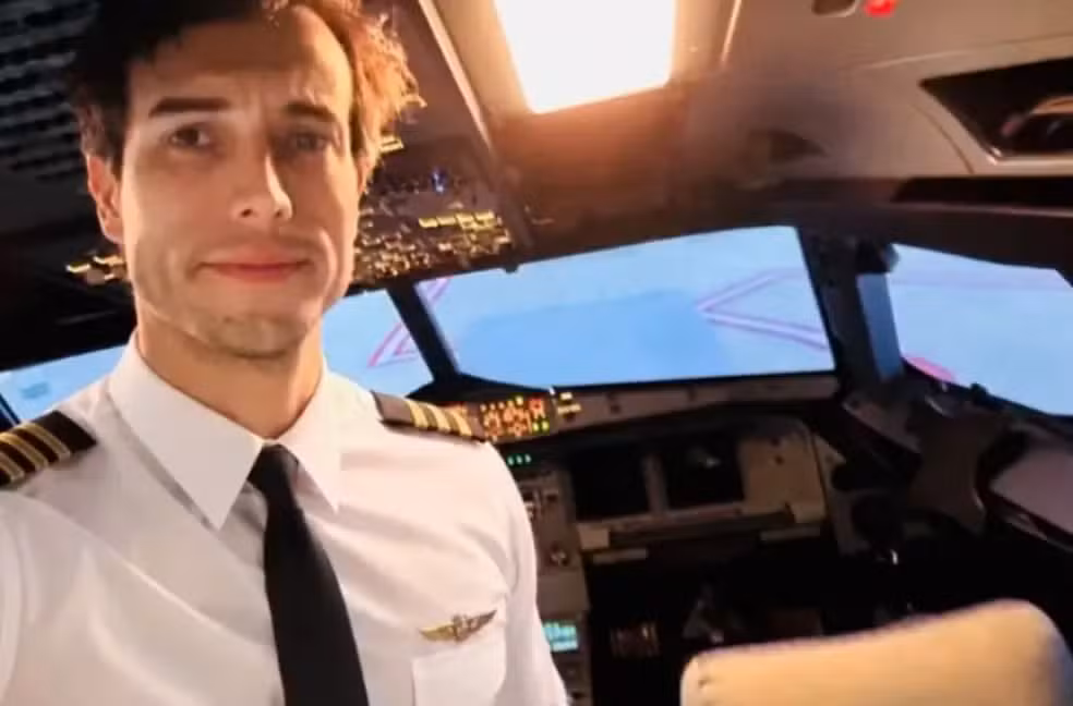 Aluna pousa avião após instrutor saltar em pleno voo na Argentina