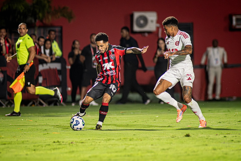 Foto Um dia após deixar o Z-4, Vitória corre novo risco no Brasileirão; entenda