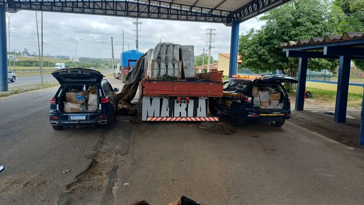 Foto Fiscalização na BR-116 apreende mais de 300 kg de drogas em Feira de Santana