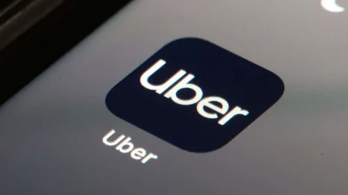 Carros deixarão de ser aceitos no Uber Comfort e Black; veja quais