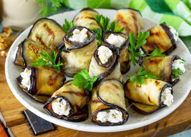 Rolinho de berinjela com ricota