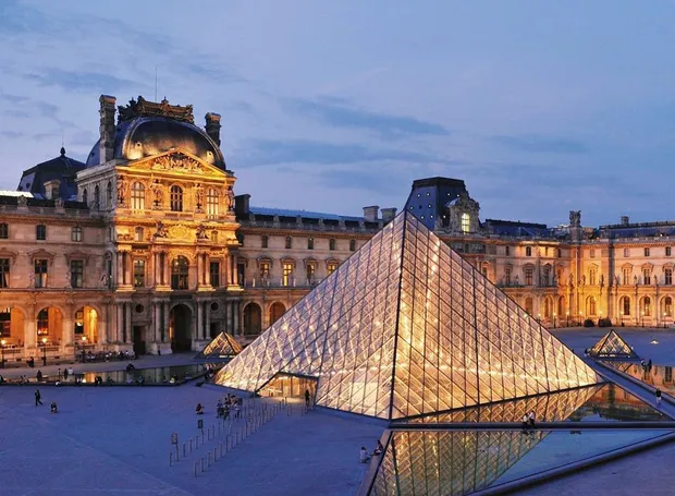 Museu do Louvre