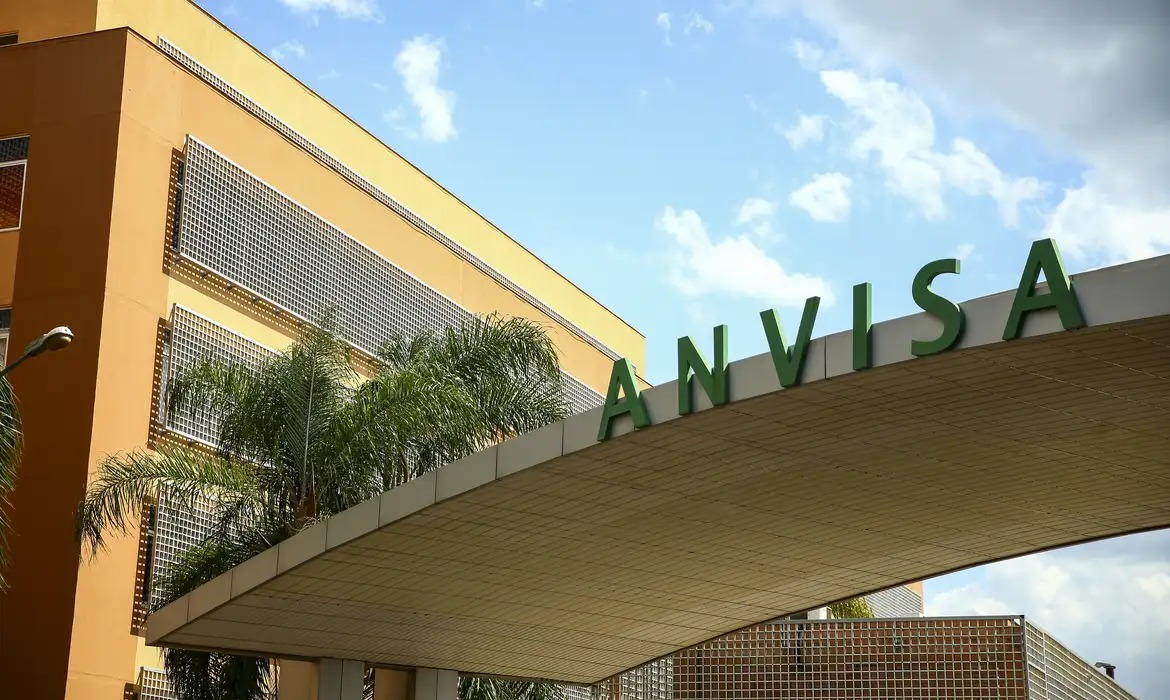 Anvisa suspende remédios para colesterol, anti-inflamatório e outros itens