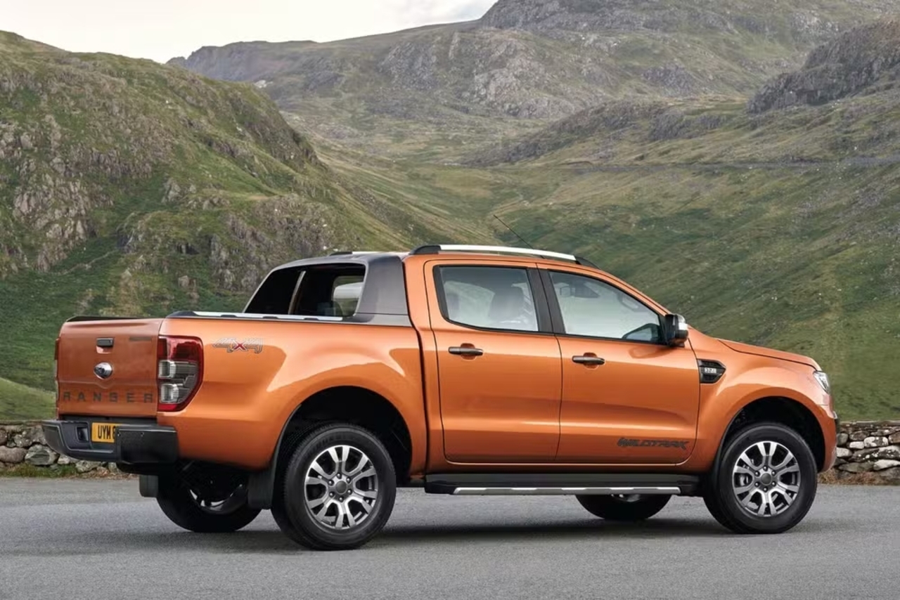 Ford Ranger laranja