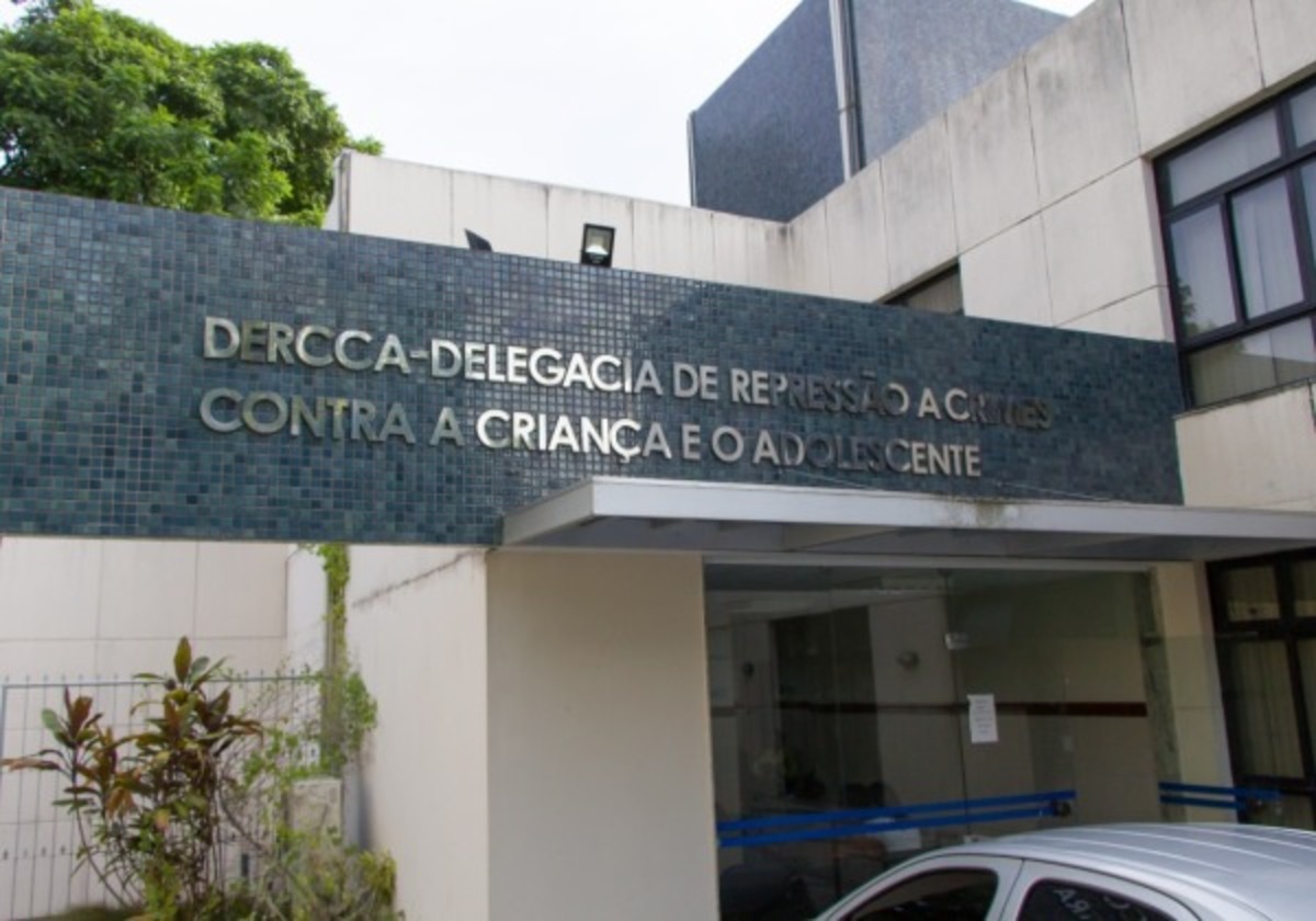 fachada da Delegacia Especializada de Repressão a Crimes Contra a Criança e o Adolescente (Dercca)