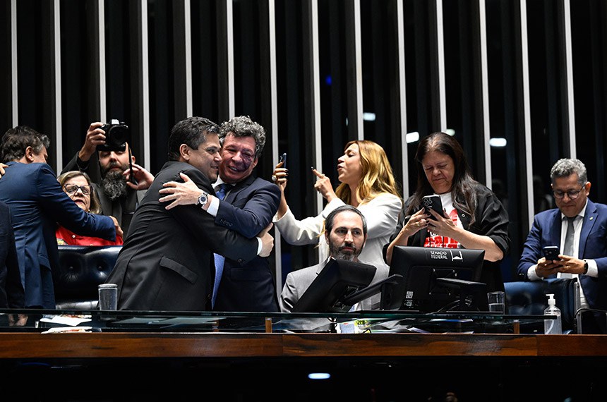 Foto Senado aprova fim da escala 6x1 e redução da jornada de trabalho