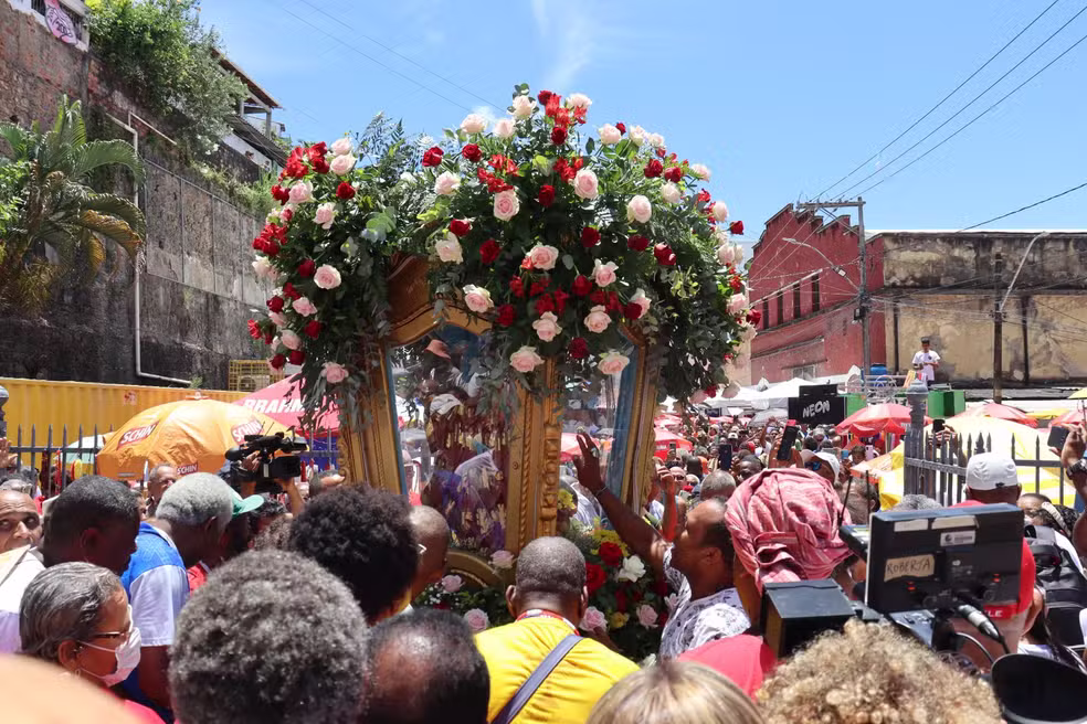 Foto Fiéis celebram Santa Luzia neste sábado em Salvador
