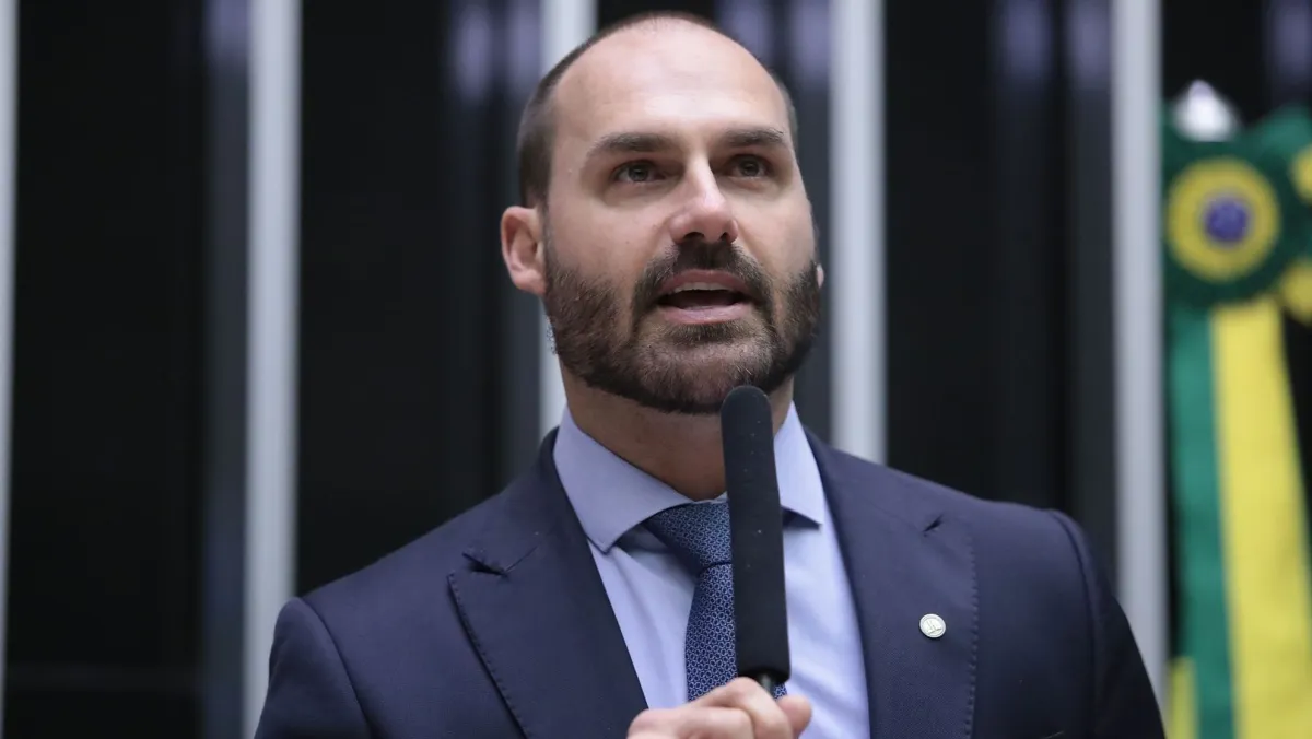 Foto Eduardo Bolsonaro vê com “otimismo” diálogo entre Trump e Lula