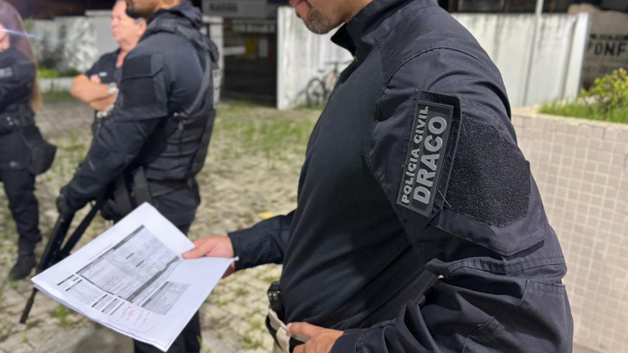 Mulher é alcançada em bonde de 15 presos durante operação na Bahia 