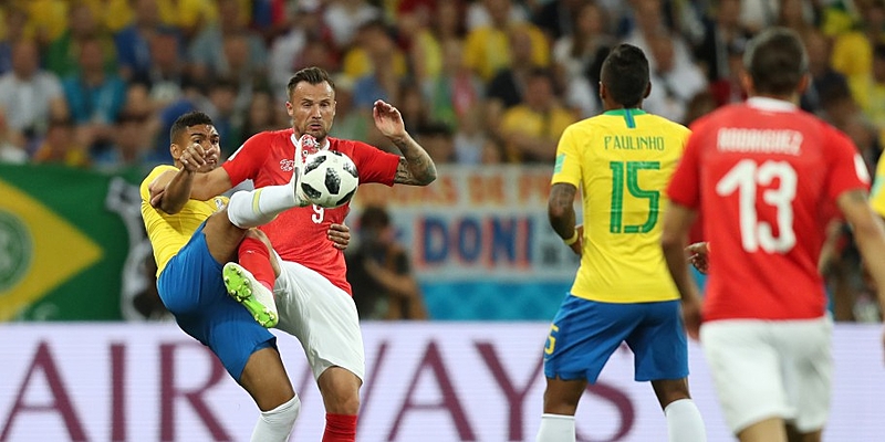 Jogos do Brasil na Copa dão direito à dispensa do trabalho? Veja o que diz a lei