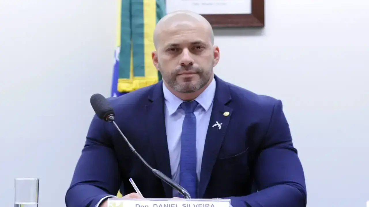 Moraes libera Daniel Silveira para cirurgia durante prisão