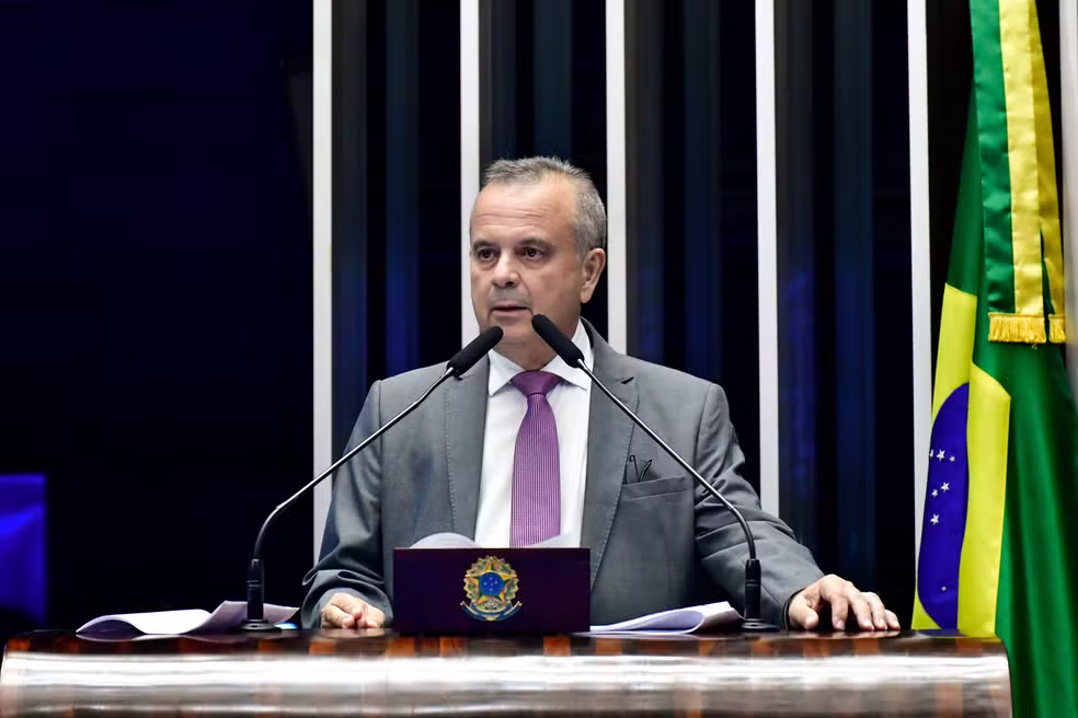 Foto Senador critica jantar de Lula e Alcolumbre na casa de Moraes