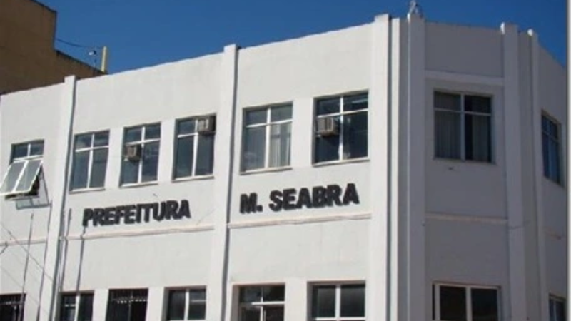 Foto Prefeito de Seabra é alvo de cautelar do TCM-BA por uso de cores partidárias