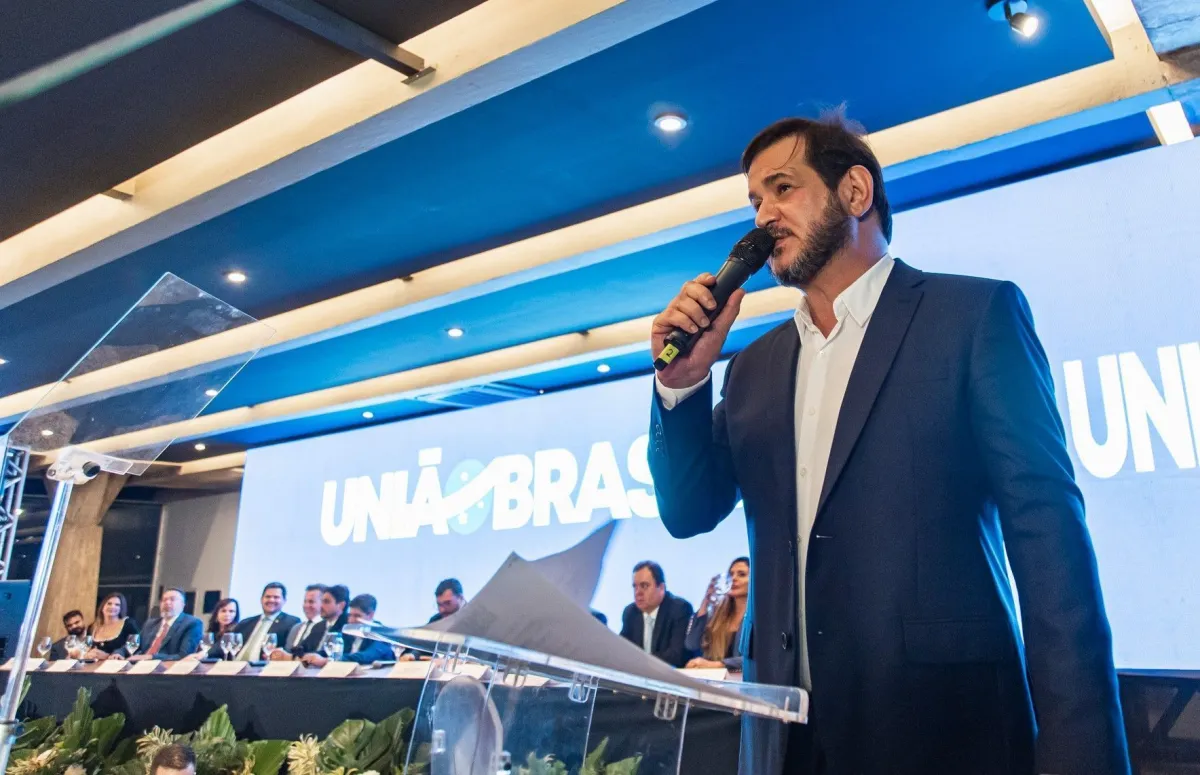 União Brasil pede desocupação de postos no governo