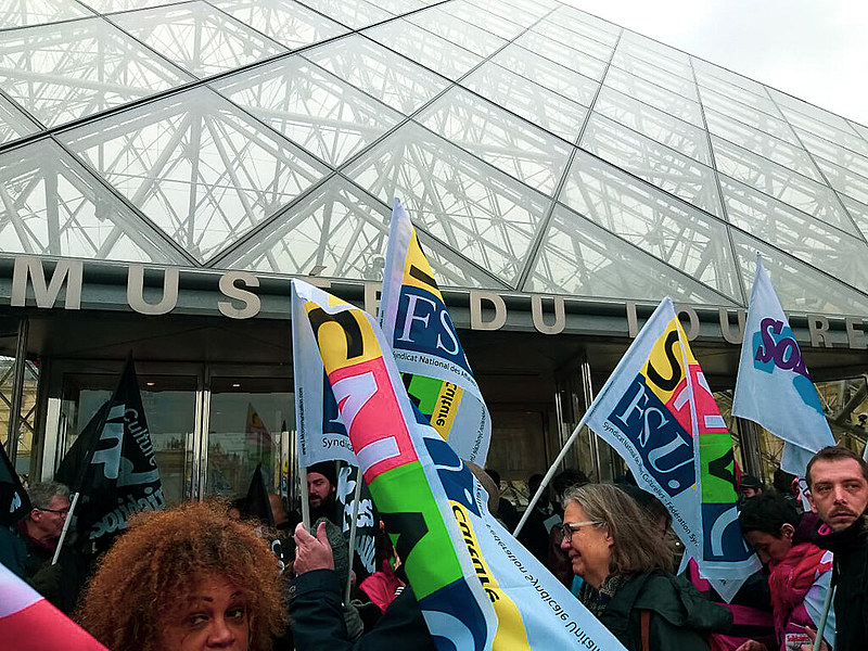 Foto Greve fecha o Louvre e interrompe visitação no museu mais visitado do mundo