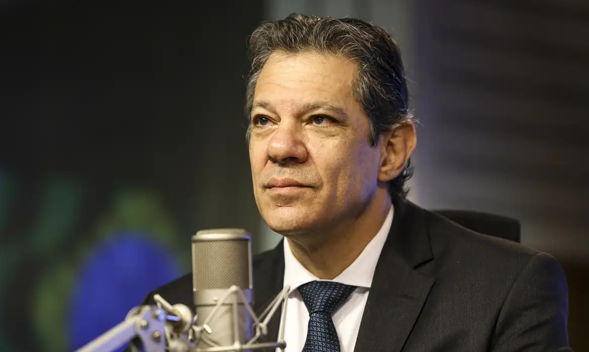 Escalada no Oriente Médio não deve impactar juros no Brasil, afirma Haddad