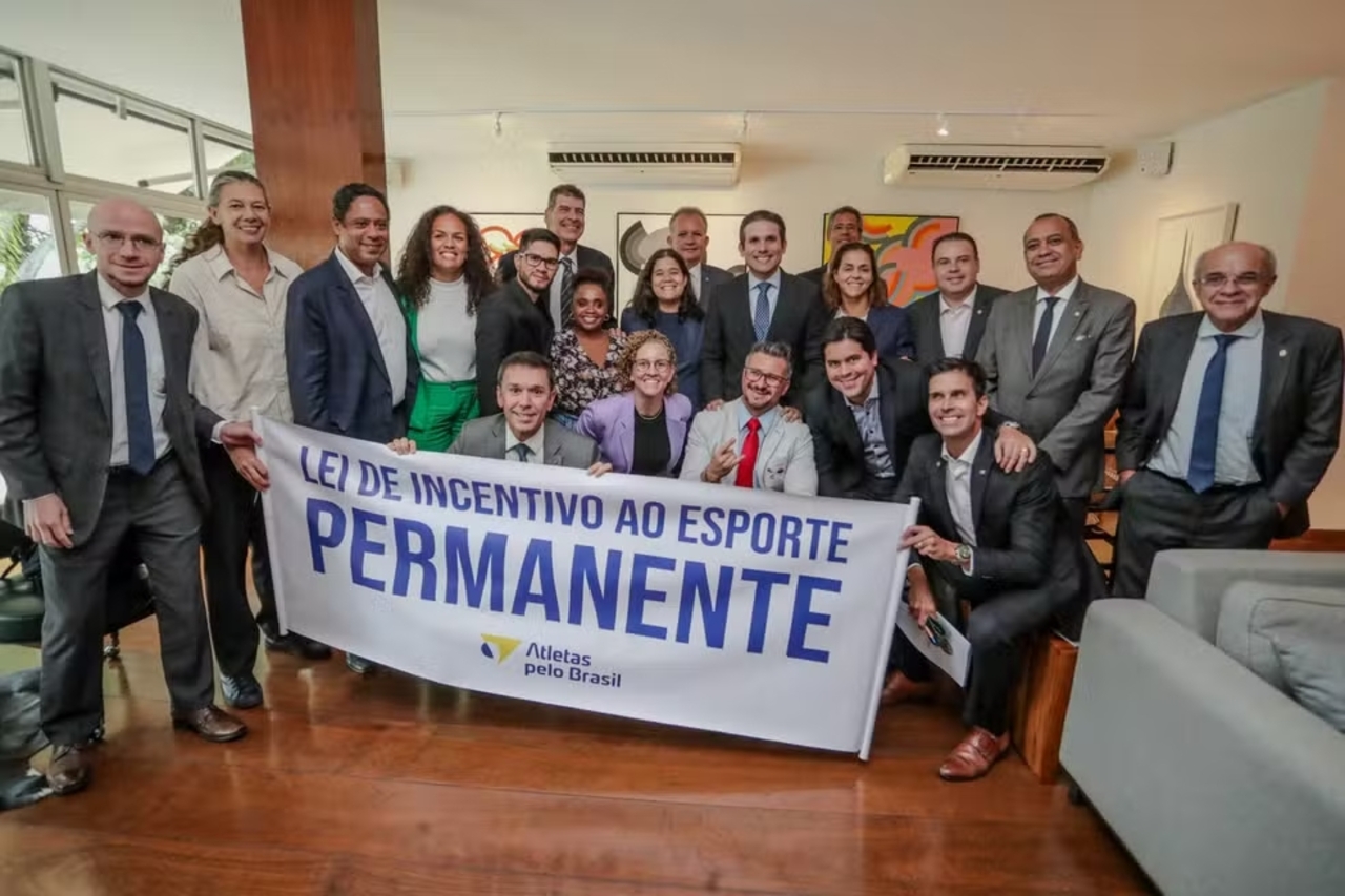 Atletas e membros de organizações esportivas favoráveis ao texto