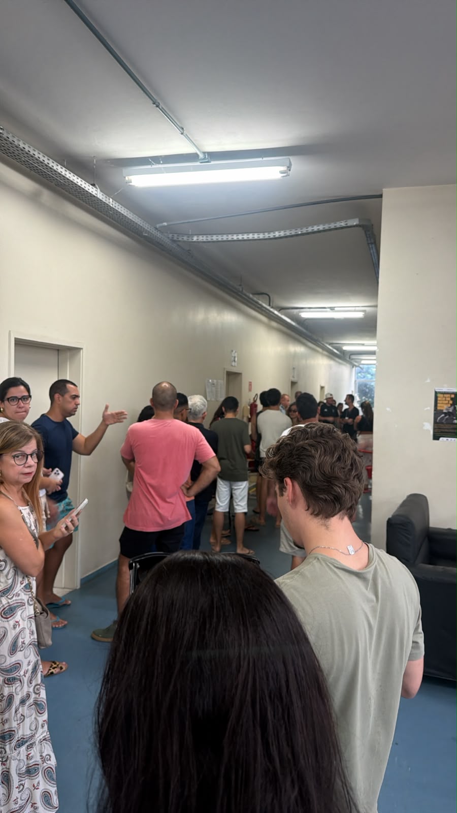 Foto Eleitores denunciam longa espera para votar em faculdade da Ufba