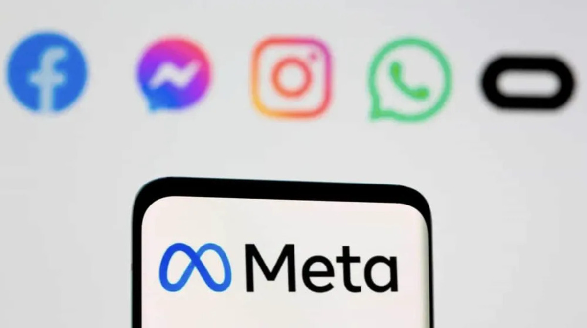 celular com logo da meta 