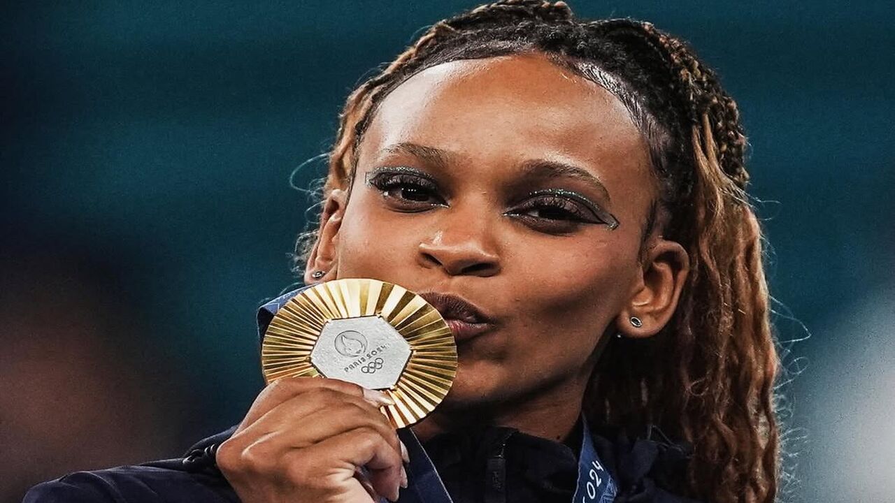 Rebeca Andrade encerra participação no solo e foca em próximos ciclos olímpicos