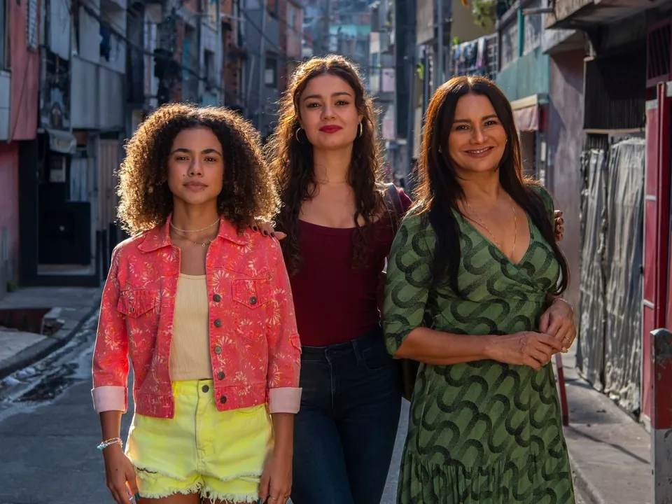 Foto "Três Graças" estreia hoje com mistura de drama, humor e mães jovens 