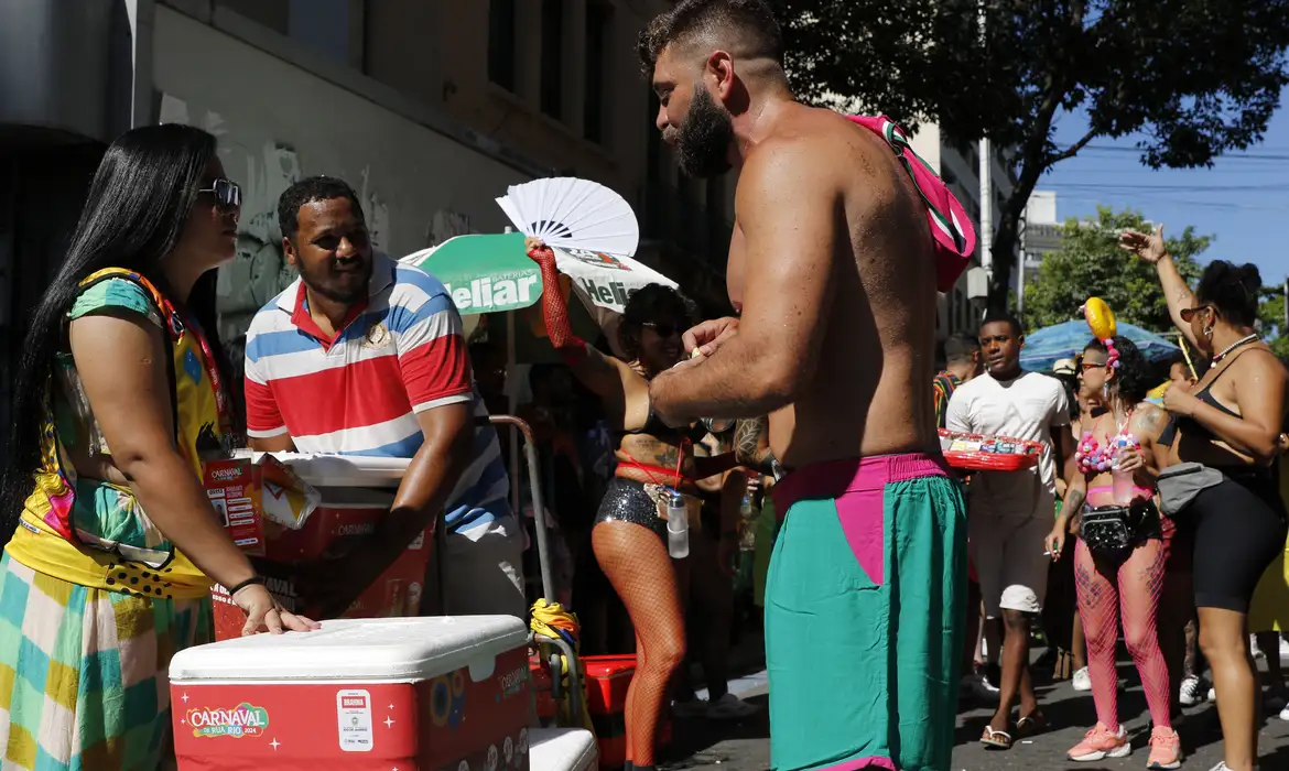 vendedora ambulante durante carnaval