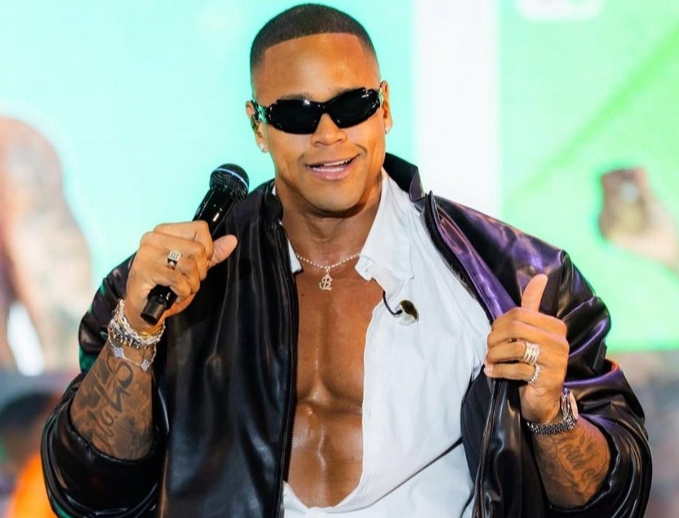 Foto Léo Santana anuncia pausa na carreira em 2026 