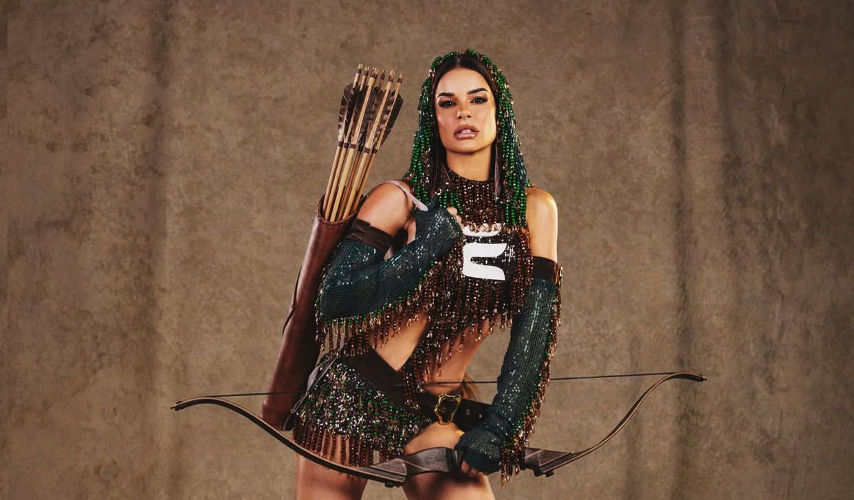 Mari Antunes abre a folia com o bloco Chá da Alice