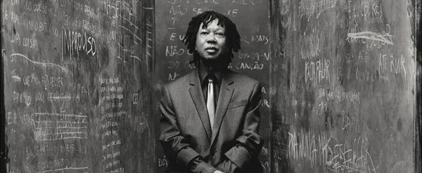 Foto Djavan celebra 50 anos de carreira com turnê nacional e show em Salvador