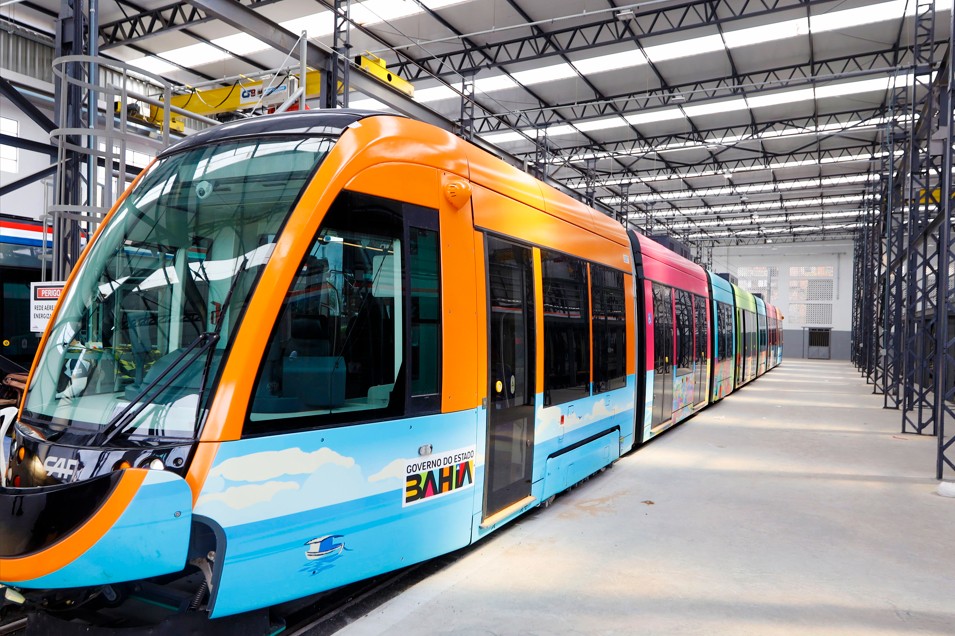 Trem do Veículo Leve sobre Trilhos da Bahia