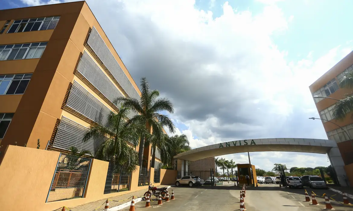 Anvisa manda apreender lotes falsos do Mounjaro e veta produtos irregulares