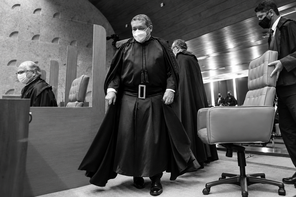 Foto Mensagens revelam detalhes de festa de Vorcaro com ministro do STF