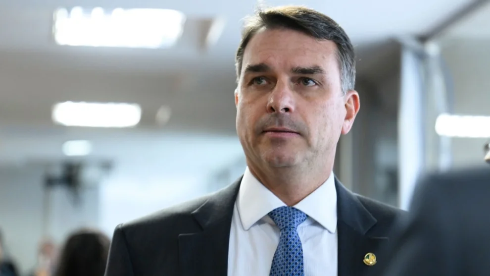 Foto União Brasil e PP oficializam apoio a Flávio Bolsonaro no segundo turno