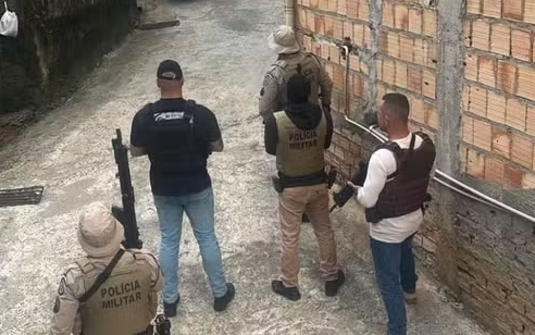 Foto Operação prende 14 suspeitos de tráfico em destino turístico da Bahia