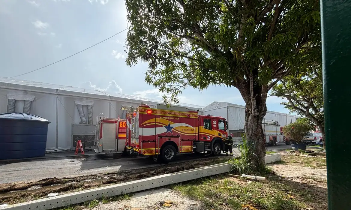 Foto Zona Azul da COP30 é reaberta após incêndio