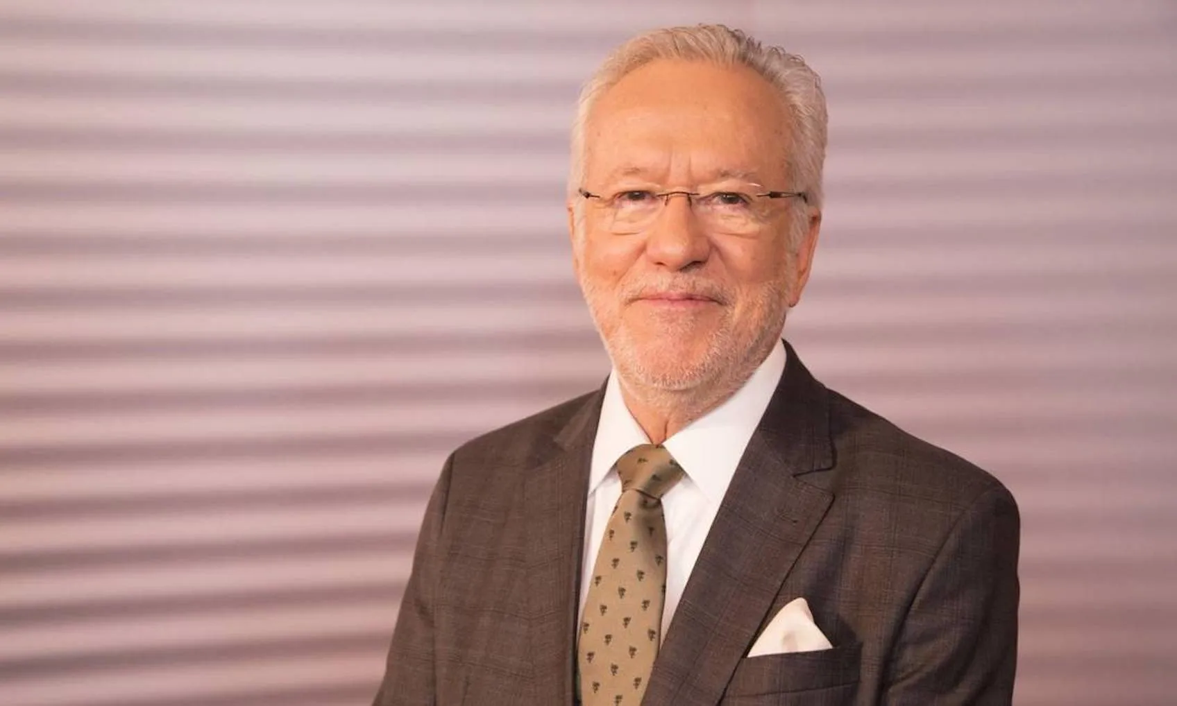 Foto Alexandre Garcia questiona o enfraquecimento das instituições brasileiras