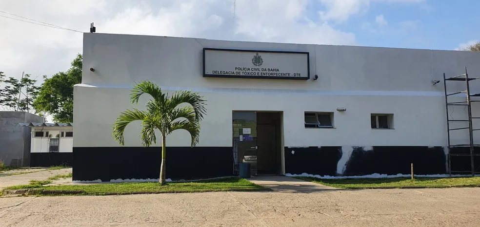 Foto Jovem morre após cair de ambulância durante transporte em Itabuna