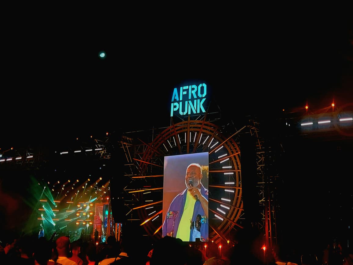 Péricles durante show no AFROPUNK