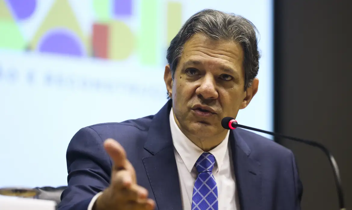 Haddad critica tarifa de 50% dos EUA e vê motivação política