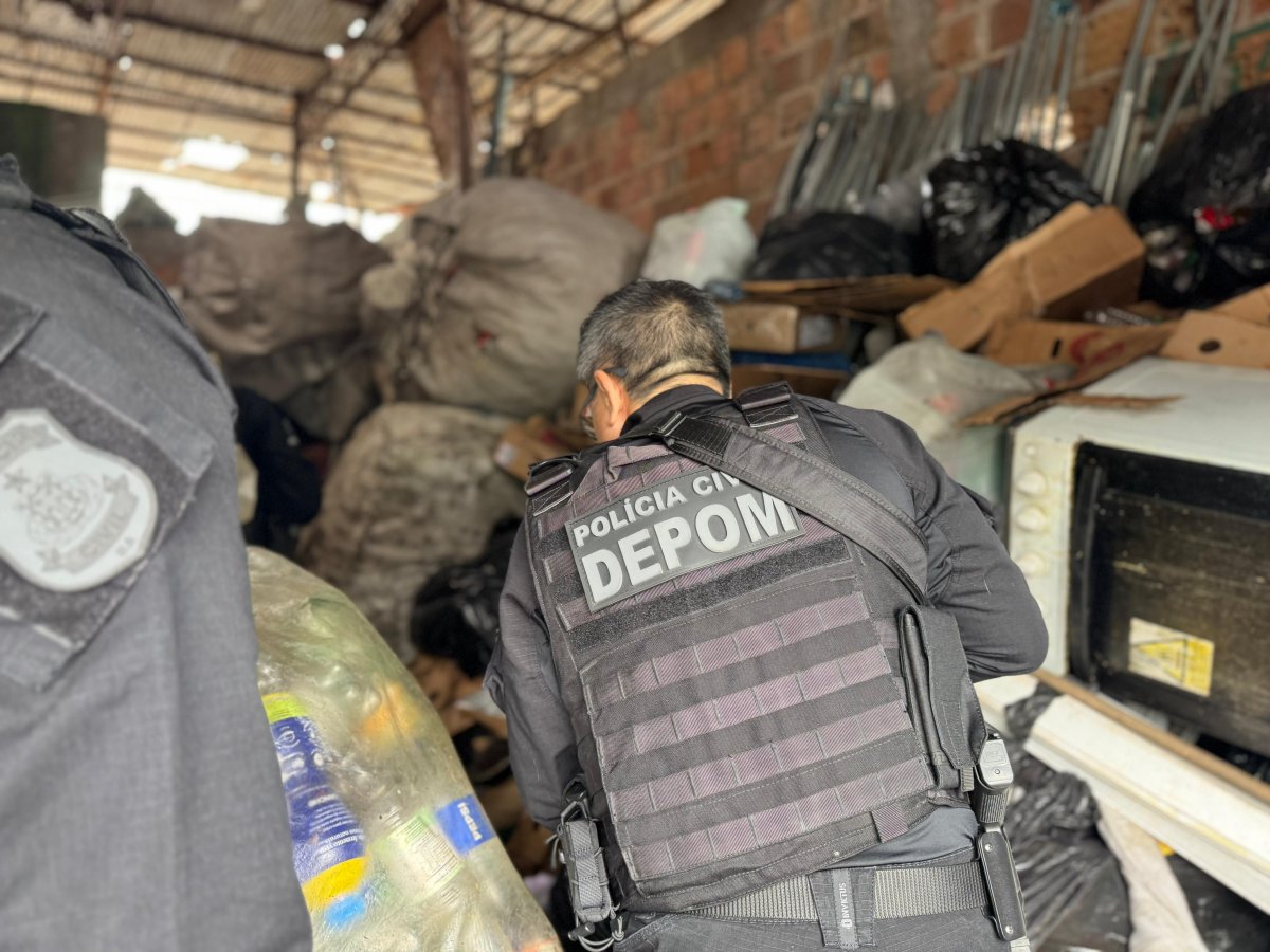 Operação em ferro velho