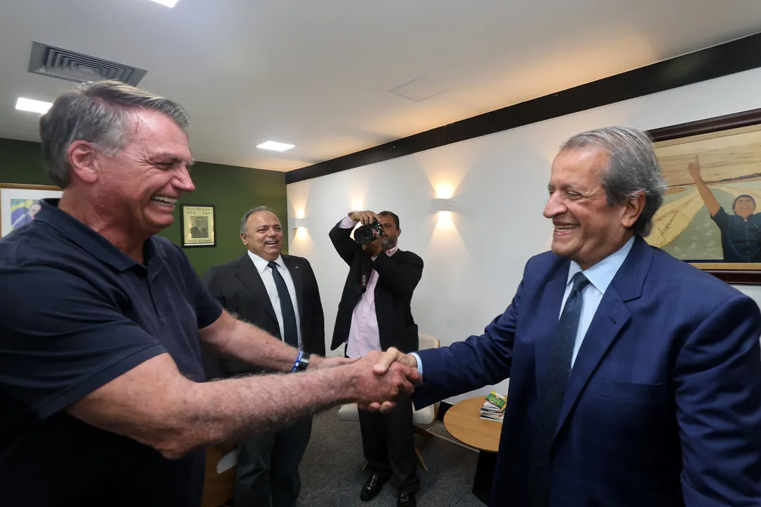 Foto Moraes deve voltar a impedir contato entre Bolsonaro e Valdemar Costa Neto