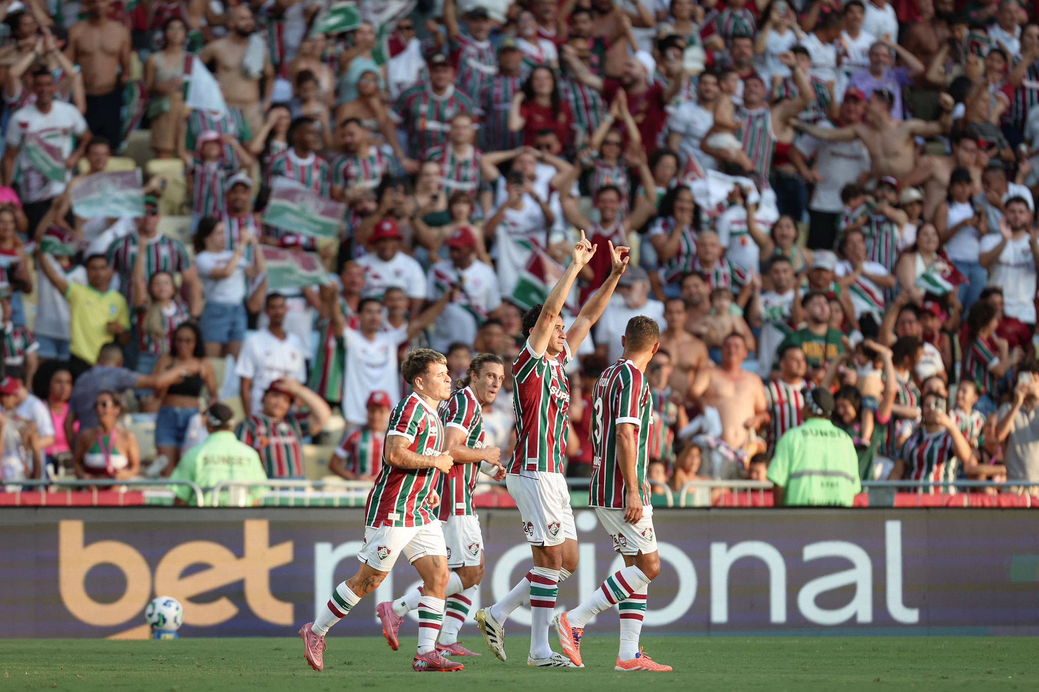 Foto Fluminense vence no Maracanã e deixa o Bahia fora do G-5 do Brasileirão