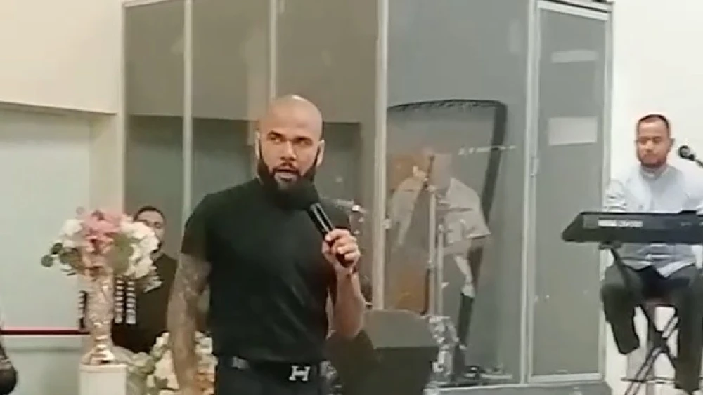 Foto Daniel Alves acusa ex-mulher de desviar milhões enquanto ele estava preso