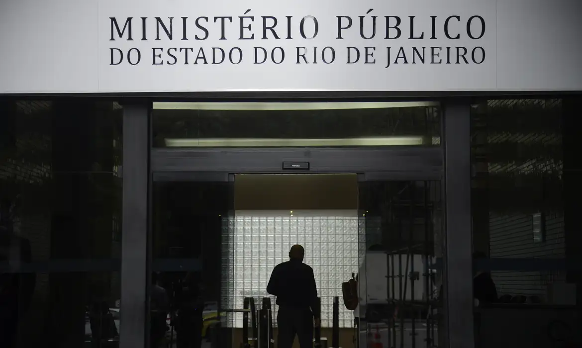 MPF investiga esquema de cigarros falsificados 