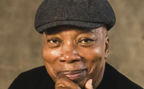 Cantor Milton Nascimento para em hospital diagnosticado com pneumonia