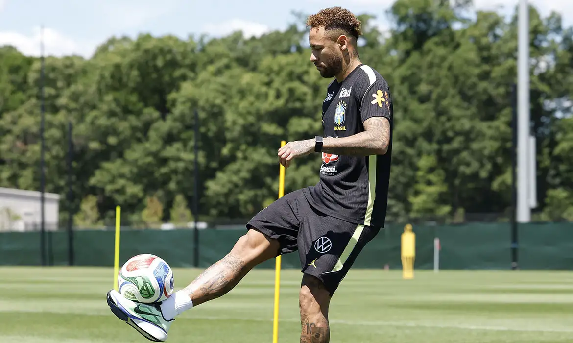 Neymar continua fora dos jogos do Brasil na Copa do Mundo 