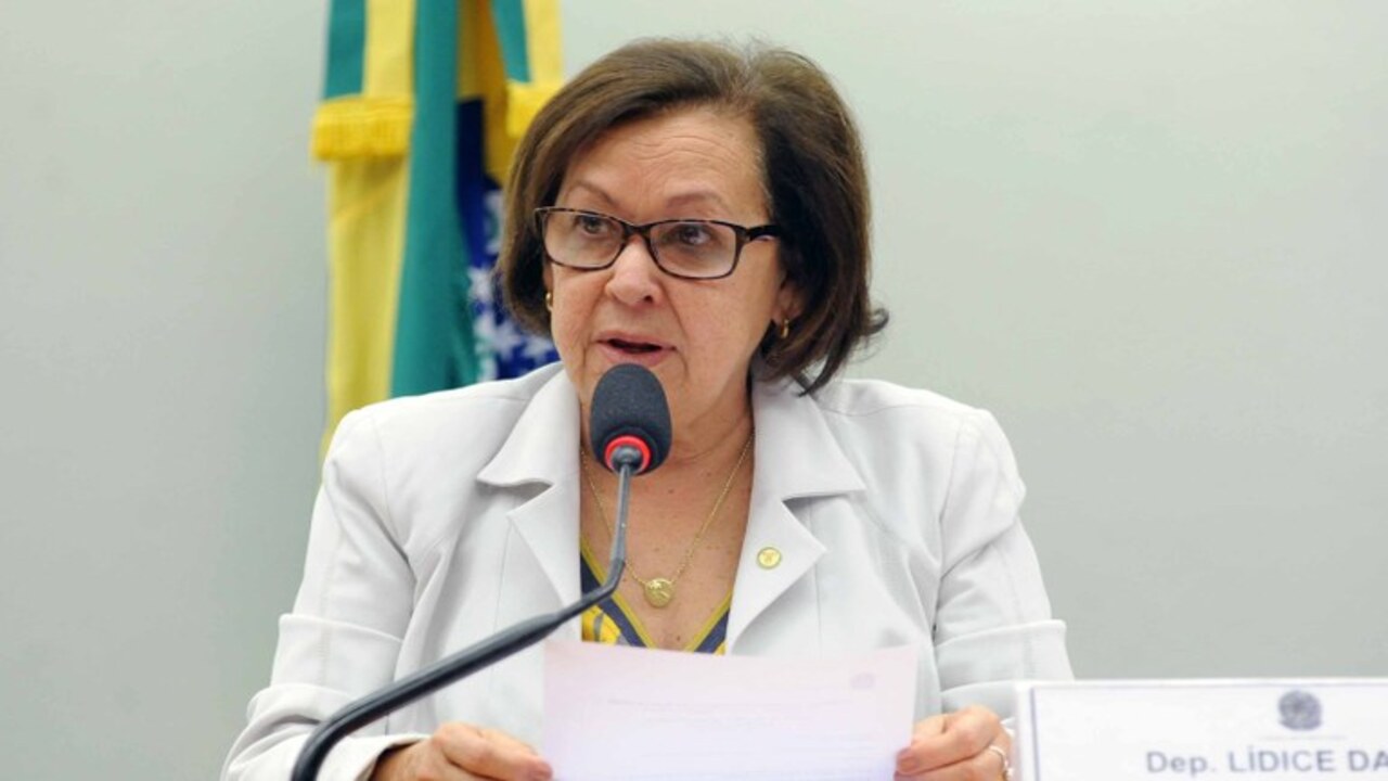 Lídice da Mata assume liderança da bancada baiana pela sexta vez